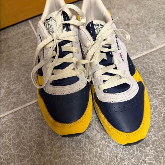 Reebok Other - Reebok Classic Leather "Vector
Navy/Multi" Men's Shoe